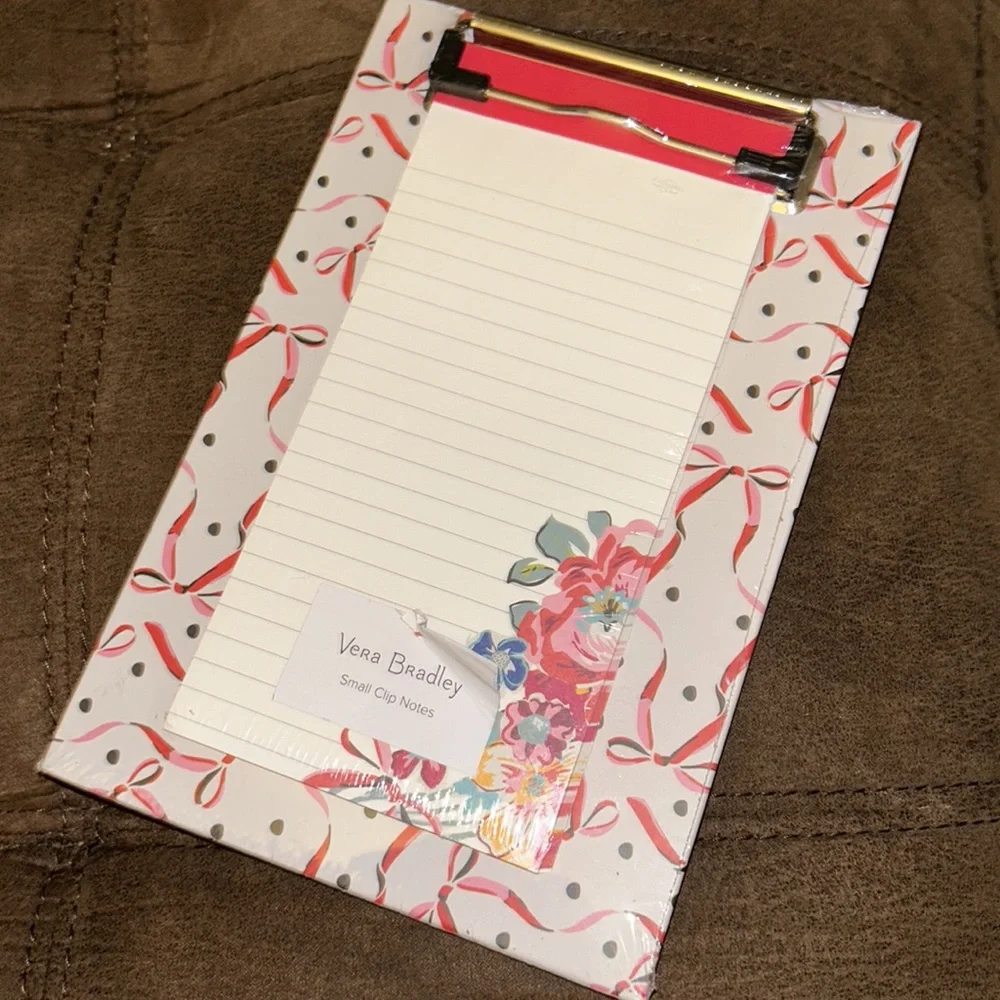 NWT VERA BRADLEY SMALL CLIP NOTES PRETTY POSIES 50 SHEETS